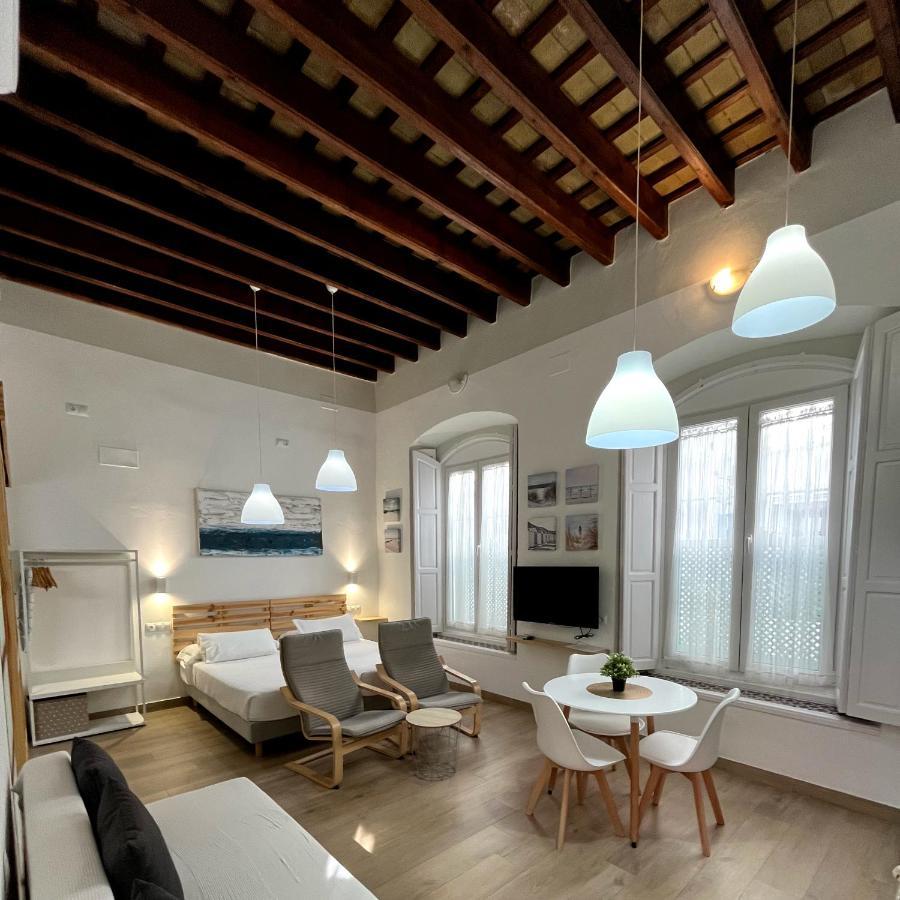 Apartamentos Turisticos Casa De Los Balcones Chipiona Bagian luar foto