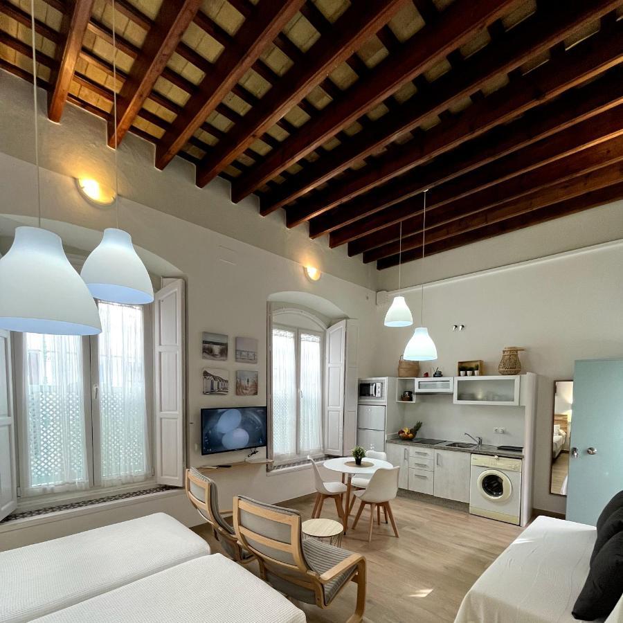 Apartamentos Turisticos Casa De Los Balcones Chipiona Bagian luar foto