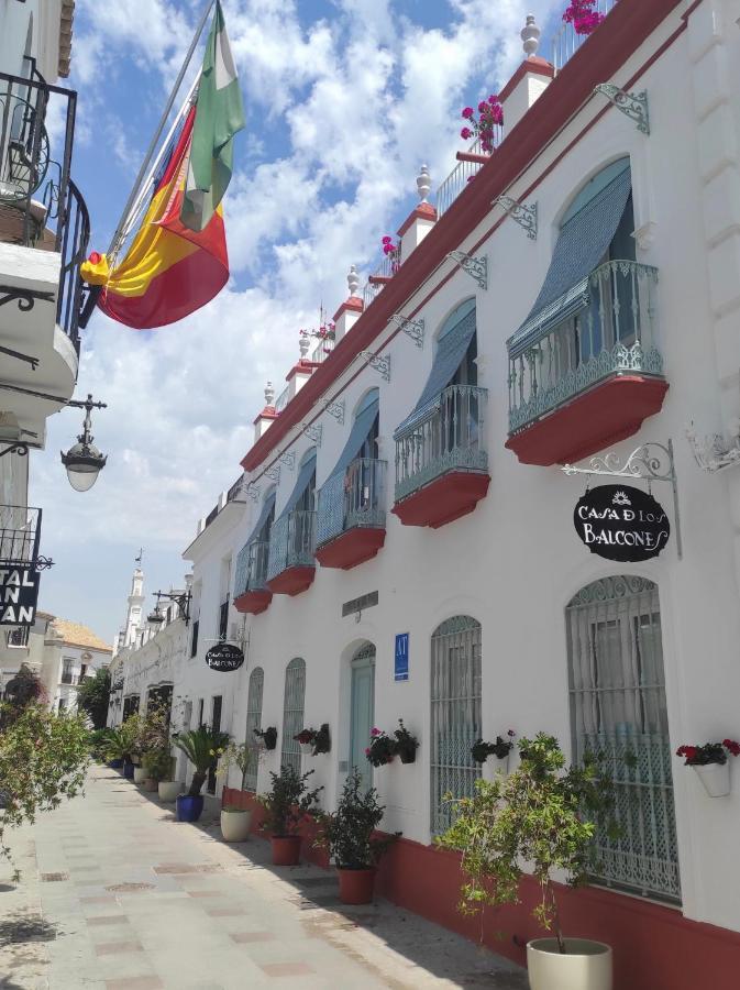 Apartamentos Turisticos Casa De Los Balcones Chipiona Bagian luar foto