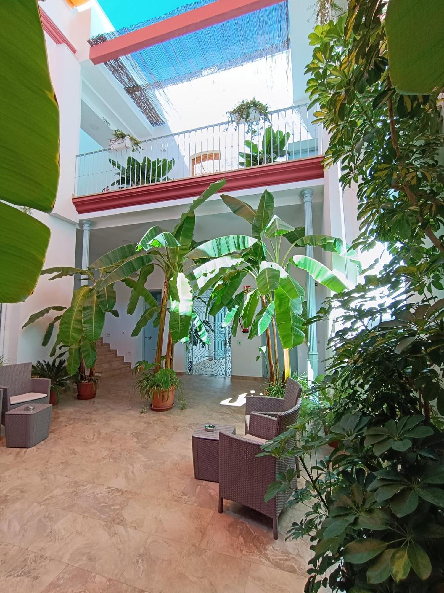 Apartamentos Turisticos Casa De Los Balcones Chipiona Bagian luar foto