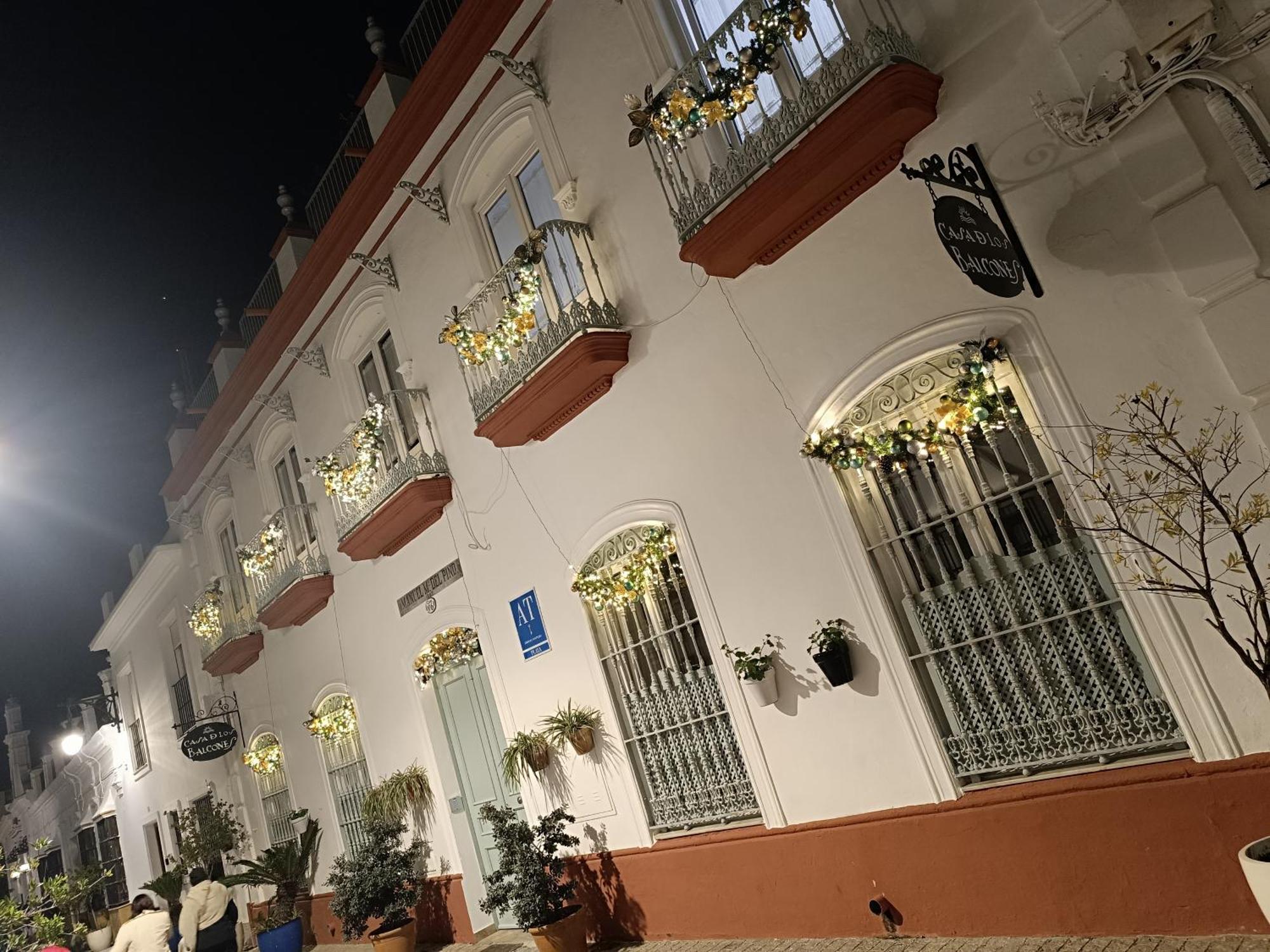 Apartamentos Turisticos Casa De Los Balcones Chipiona Bagian luar foto